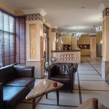 Palazzo Hotell *