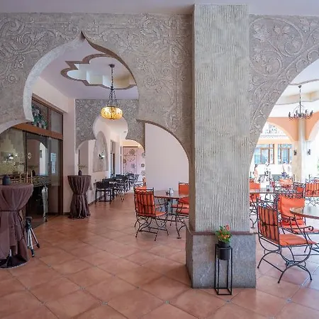 Palazzo Hotell Slăntjev Brjag